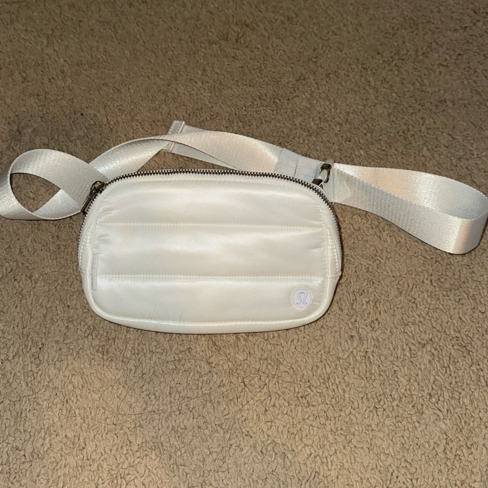 Lululemon Wunderpuff Everywhere Belt Bag 1L